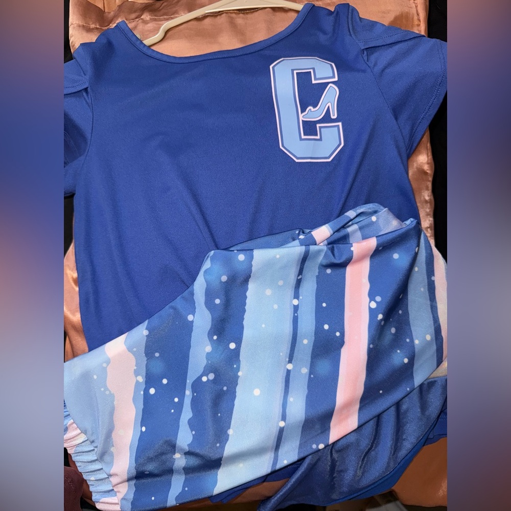 *Last Chance*
*Make a Reasonable offer*
Disney Cinderella ILY outfit!